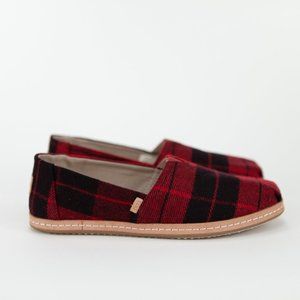 Toms Classic 10012654 Women’s Red Plaid Felt Slip on Loafer Flats – Size 8